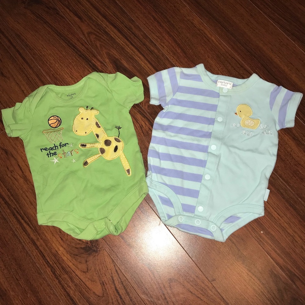 GUC👶🏼👚 0-3 MONTHS | Set of 2 Onesies